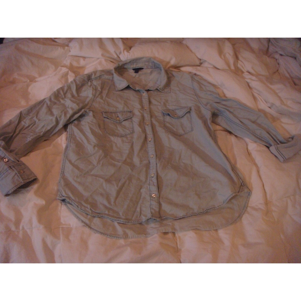 Aeropostale womens XL light blue adjustable sleeve buttonโ front shirt top